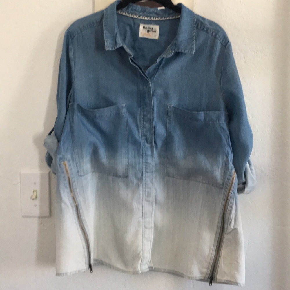 Anthropologie ombré chambray button up shirt - Picture 3 of 5